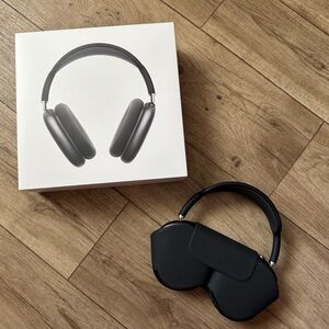 AirPods Max Space Gray